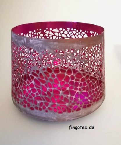 Kerzenhalter Metall durchbrochen, pink, 9x11cm